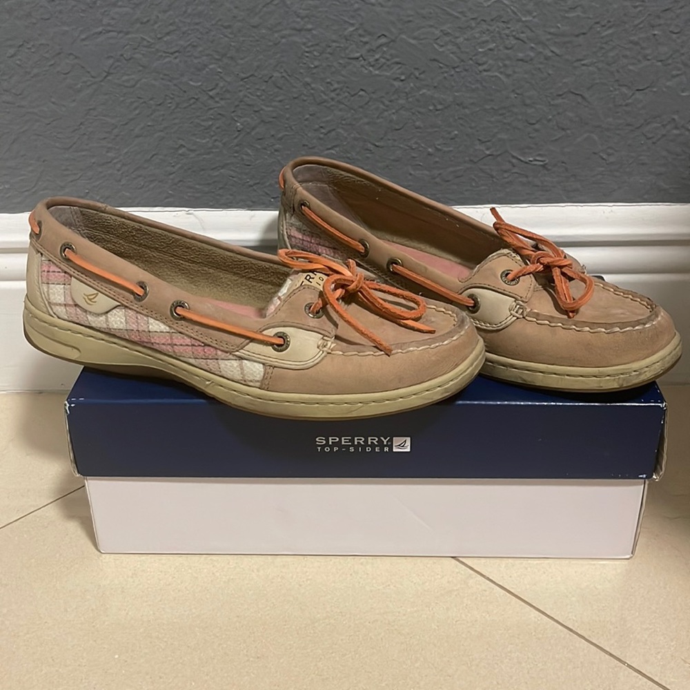 Women’s Sperry boat shoes